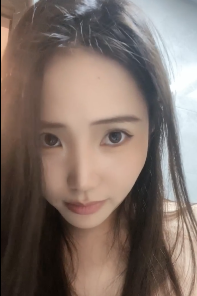 G奶女神主播-月亮躲在云朵-自慰福利(9V,6.18G)